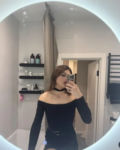 Regina photo 5, slavic, average, auburn hair, 180 cm, 63 kg, Small bust, Hong Kong