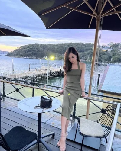 Paris photo 8, mixed, average, brunette, 170 cm, 56 kg, Small bust, Hong Kong