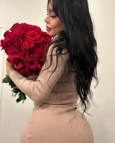 Sofia photo 10, latino, curvy, black hair, 167 cm, 70 kg, Large bust, Hong Kong