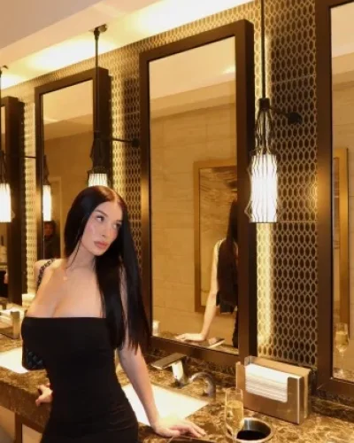 Adriana photo 11, european, average, brunette, 170 cm, 56 kg, Large bust, Hong Kong