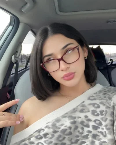 Lana photo 6, latino, average, black hair, 161 cm, 58 kg, Small bust, Hong Kong