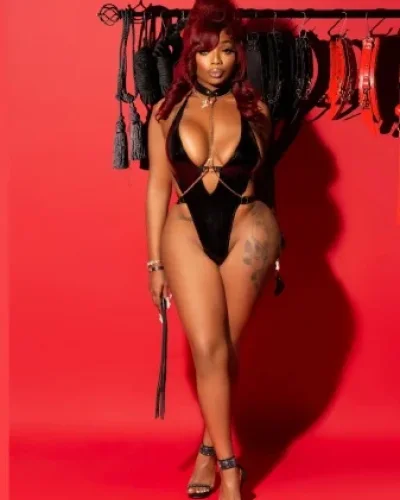 Jess photo 11, mixed, curvy, black hair, 176 cm, 93 kg, Large bust, Hong Kong