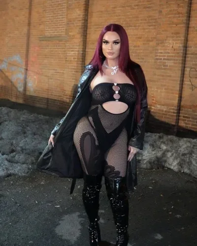 Hana photo 18, european, curvy, brunette, 167 cm, 72 kg, Large bust, Hong Kong