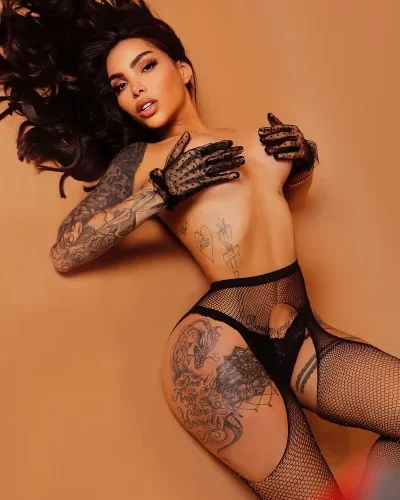 Yanin photo 18, latino, curvy, brunette, 167 cm, 70 kg, Large bust, Hong Kong