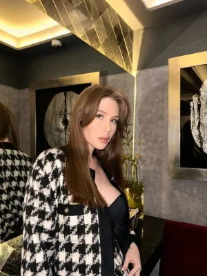 Kseniya photo 1, slavic, slim, brunette, 178 cm, 58 kg, Medium bust, Hong Kong