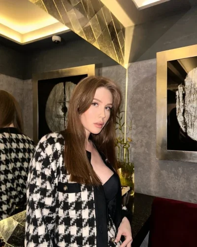 Kseniya photo 1, slavic, slim, brunette, 178 cm, 58 kg, Medium bust, Hong Kong