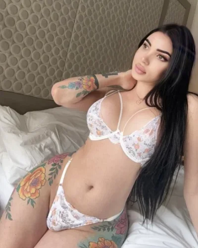 Brenda photo 10, latino, curvy, black hair, 167 cm, 77 kg, Medium bust, Hong Kong