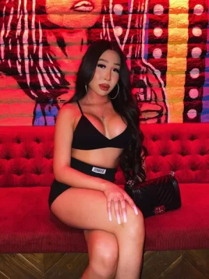 Chrissy photo 1, asian, athletic, black hair, 161 cm, 63 kg, Large bust, Hong Kong