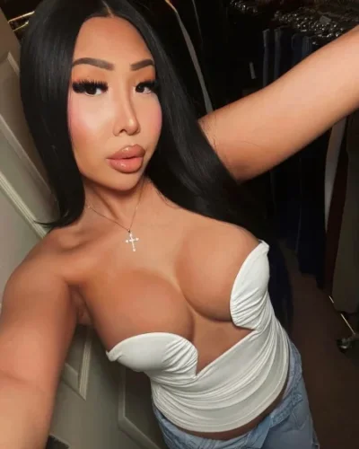 Chrissy photo 22, asian, athletic, black hair, 161 cm, 63 kg, Large bust, Hong Kong