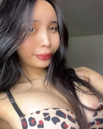 Angelina photo 16, asian, average, black hair, 163 cm, 55 kg, Medium bust, Hong Kong