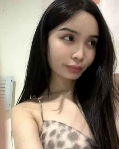 Angelina photo 24, asian, average, black hair, 163 cm, 55 kg, Medium bust, Hong Kong