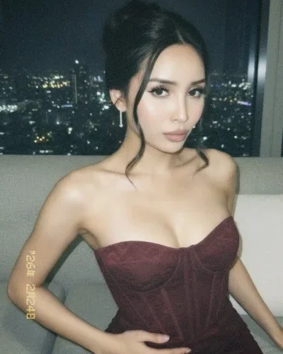 Angelina photo 7, asian, average, black hair, 163 cm, 55 kg, Medium bust, Hong Kong