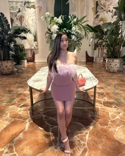 Fabiana photo 8, latino, athletic, black hair, 167 cm, 68 kg, Large bust, Hong Kong