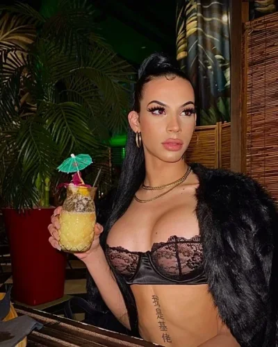 Esperanza photo 2, latino, slim, black hair, 180 cm, 61 kg, Medium bust, Hong Kong