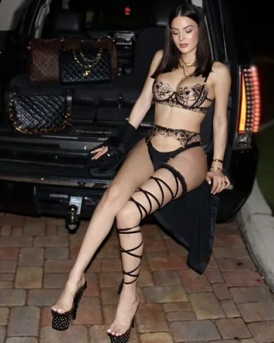 Keke photo 41, latino, average, black hair, 167 cm, 58 kg, Large bust, Hong Kong