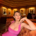 Debora photo 5, latino, average, brunette, 167 cm, 58 kg, Medium bust, Hong Kong