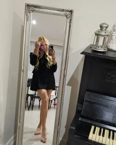 Ariana photo 20, latino, average, blonde hair, 183 cm, 70 kg, Medium bust, Hong Kong