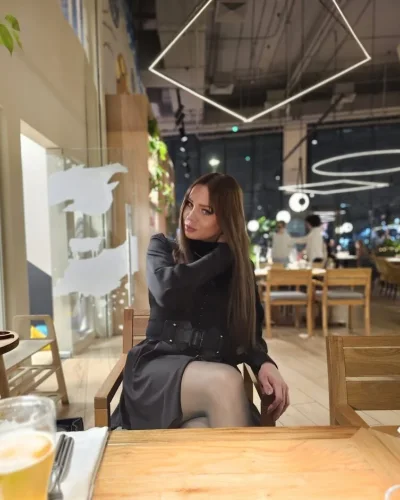 Ariana photo 5, latino, average, blonde hair, 183 cm, 70 kg, Medium bust, Hong Kong