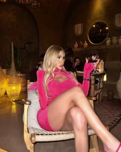 Lika photo 3, latino, average, blonde hair, 170 cm, 65 kg, Large bust, Hong Kong