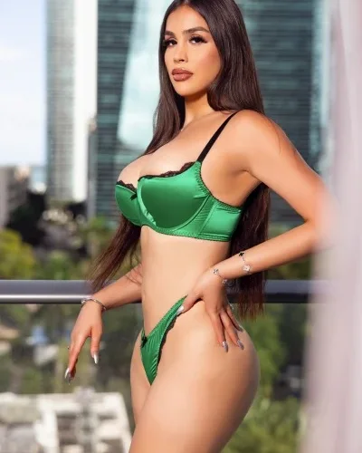 Emiliana photo 71, european, athletic, black hair, 170 cm, 68 kg, Large bust, Hong Kong