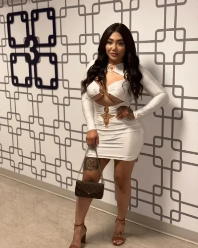 Esmeralda photo 8, latino, curvy, brunette, 167 cm, 77 kg, Large bust, Hong Kong