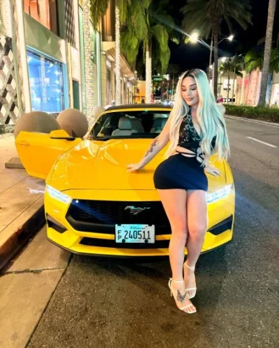 Kelsey photo 10, european, curvy, blonde hair, 170 cm, 77 kg, Large bust, Hong Kong