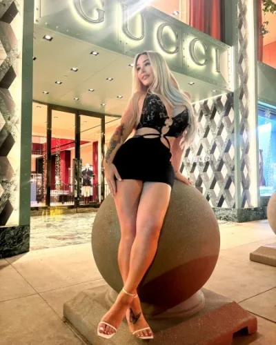 Kelsey photo 11, european, curvy, blonde hair, 170 cm, 77 kg, Large bust, Hong Kong
