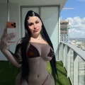Desiree photo 73, european, curvy, black hair, 158 cm, 72 kg, Large bust, Hong Kong