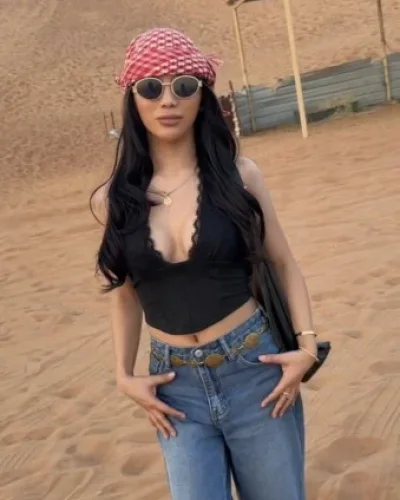 Aiko photo 7, mixed, petite, black hair, 149 cm, 45 kg, Medium bust, Hong Kong