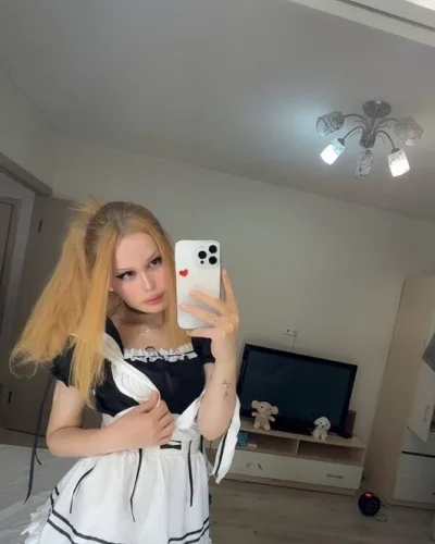 Sonya photo 2, slavic, slim, blonde hair, 170 cm, 54 kg, Small bust, Hong Kong