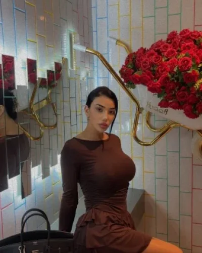 Kayla photo 12, latino, curvy, black hair, 167 cm, 74 kg, Large bust, Hong Kong