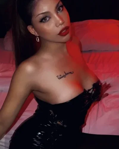 Simone photo 28, asian, average, brunette, 167 cm, 58 kg, Large bust, Hong Kong