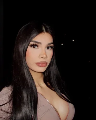 Elaine photo 9, latino, average, black hair, 174 cm, 65 kg, Medium bust, Hong Kong