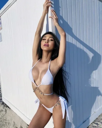 Sienna photo 3, asian, average, black hair, 174 cm, 65 kg, Small bust, Hong Kong