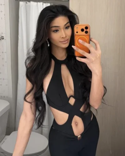 Sienna photo 84, asian, average, black hair, 174 cm, 65 kg, Small bust, Hong Kong