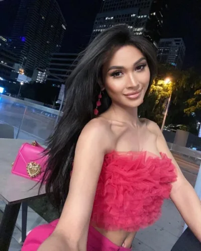 Sienna photo 9, asian, average, black hair, 174 cm, 65 kg, Small bust, Hong Kong