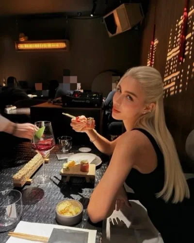 Ava photo 18, asian, slim, blonde hair, 174 cm, 54 kg, Small bust, Hong Kong