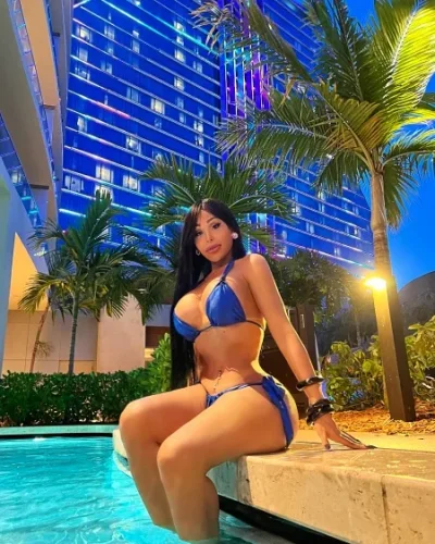 Valeri photo 14, latino, athletic, black hair, 170 cm, 72 kg, Large bust, Hong Kong