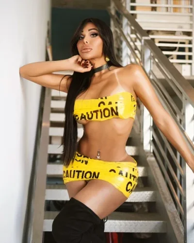 Valeri photo 45, latino, athletic, black hair, 170 cm, 72 kg, Large bust, Hong Kong