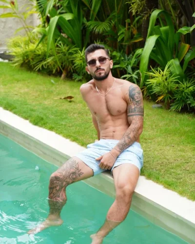 Bayram photo 6, mixed, athletic, black hair, 178 cm, 72 kg, Hong Kong