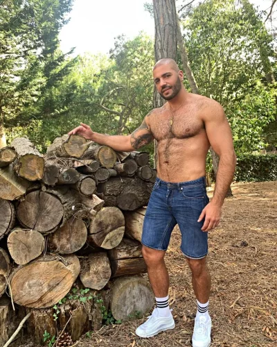 Sultan photo 18, european, curvy, brunette, 188 cm, 93 kg, Hong Kong