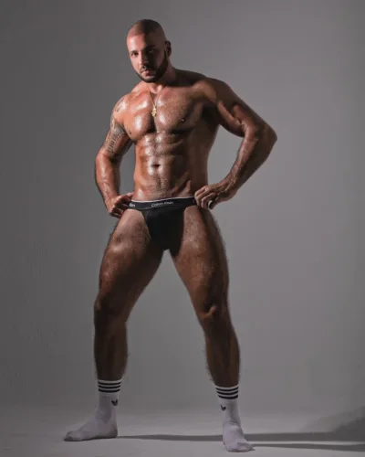 Sultan photo 2, european, curvy, brunette, 188 cm, 93 kg, Hong Kong