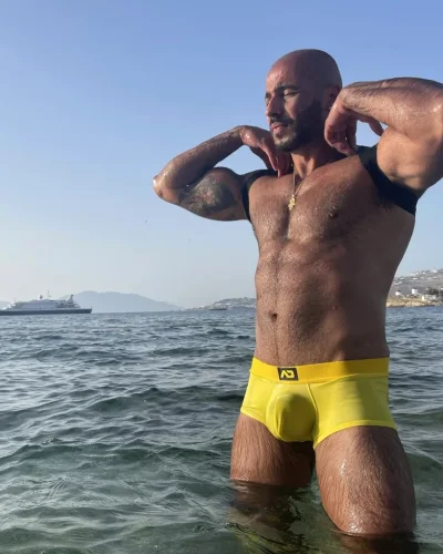 Sultan photo 30, european, curvy, brunette, 188 cm, 93 kg, Hong Kong