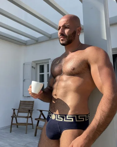 Sultan photo 31, european, curvy, brunette, 188 cm, 93 kg, Hong Kong