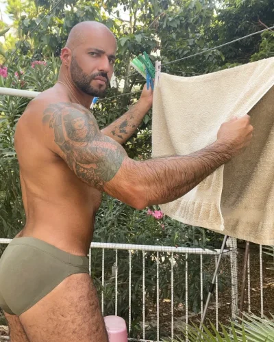 Sultan photo 40, european, curvy, brunette, 188 cm, 93 kg, Hong Kong