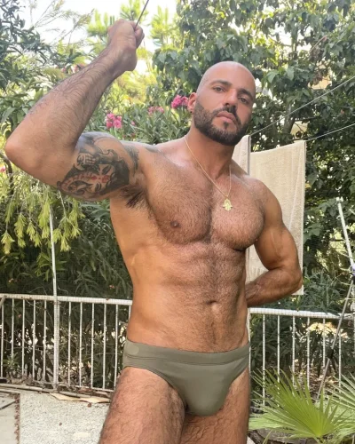 Sultan photo 41, european, curvy, brunette, 188 cm, 93 kg, Hong Kong