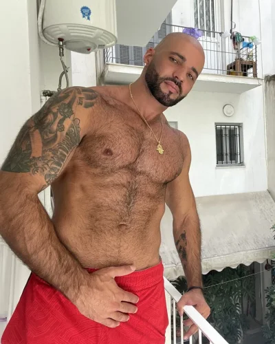 Sultan photo 57, european, curvy, brunette, 188 cm, 93 kg, Hong Kong