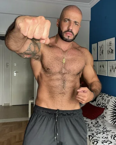 Sultan photo 58, european, curvy, brunette, 188 cm, 93 kg, Hong Kong