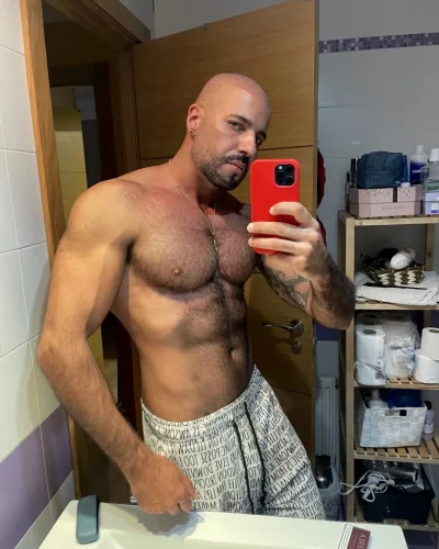 Sultan photo 64, european, curvy, brunette, 188 cm, 93 kg, Hong Kong