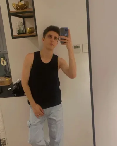 Brandon photo 1, slavic, slim, brunette, 180 cm, 61 kg, Hong Kong